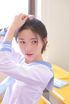 免费女人光着全身网站